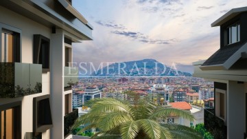 Alanya Hasbahçede  4+1 Satılık  Daire