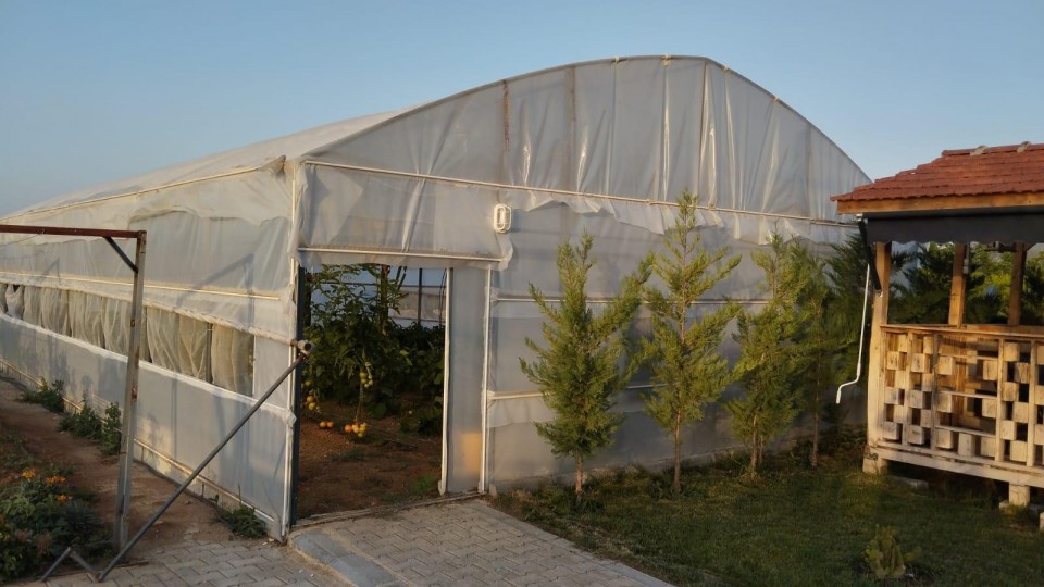 Antalya Korkutelinde Seralı Tek Katlı Satılık Villa