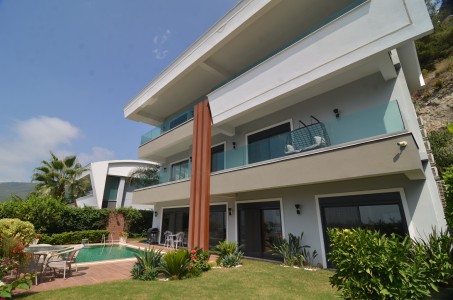 Panoramik Deniz Manzaralı Butik Sitede Lüks Müstakil 4+2 Villa